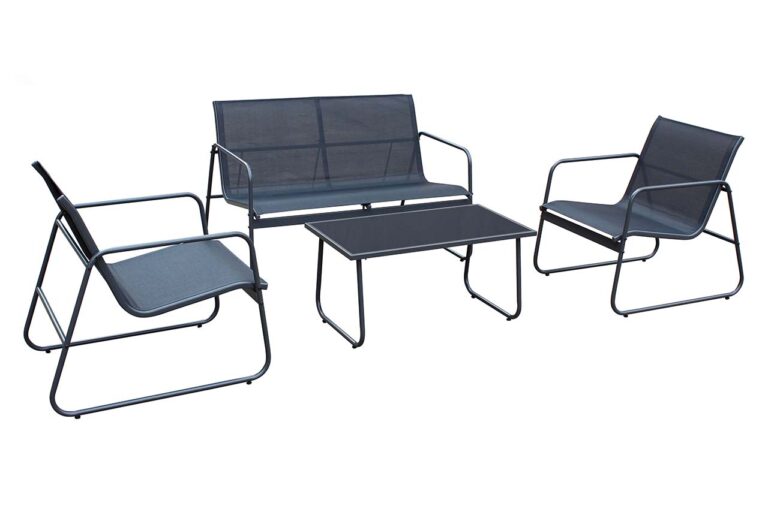 Neuland: acamp Loungeset mit einem Tisch, einer Bank und zwei Stühlen